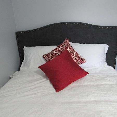 Luxury Suites At Military Trail Торонто Екстер'єр фото